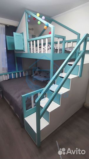 Двухъярусная кровать