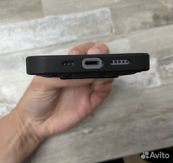 Чехол на iPhone 13 pro karl lagerfeld