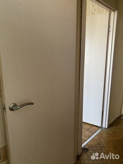 Межкомнатные двери бу 5 штук