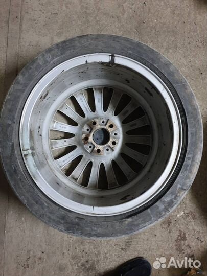 Диски на бмв оригинальные разноширокие с резиной