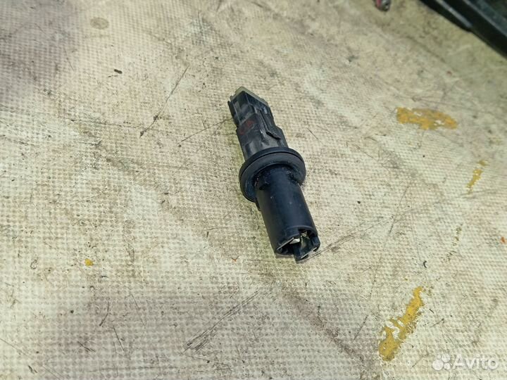 Цоколь габарита Nissan NV200