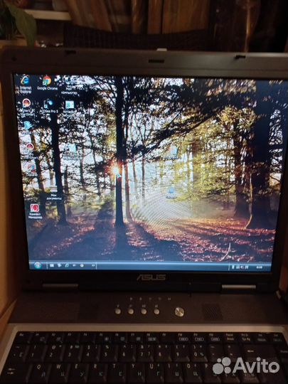 Ноутбук asus