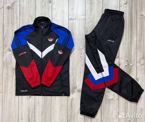 Спортивный костюм adidas ретро