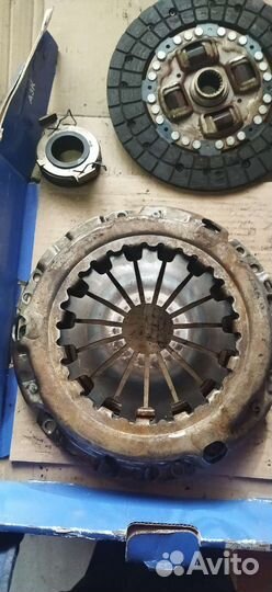 Корзина, и диск Toyota auris 2008