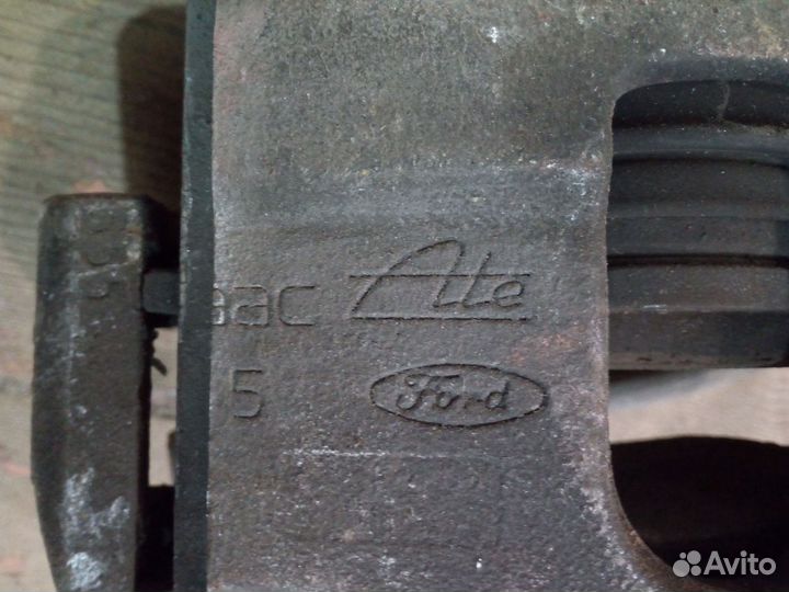 Суппорт тормозной передний Форд Фьюжен