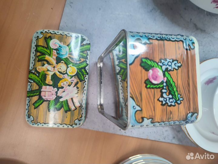 Новогодняя коробка жесть сундук 1995 год