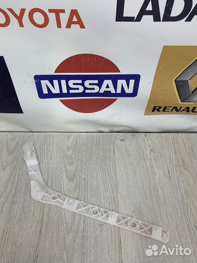 Кронштейн крепление бампера Nissan almera G15 Лев