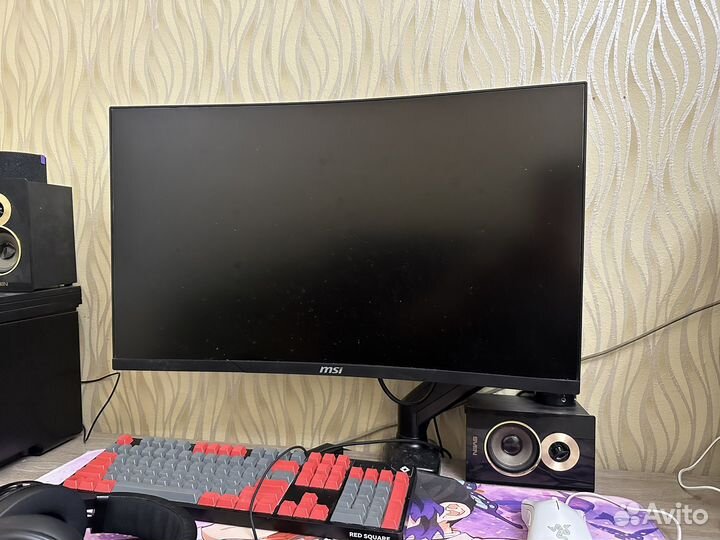 Изогнутый монитор 144 гц MSI Optix MAG27C