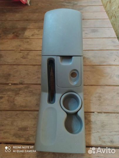 Mitsubishi L200 центральный подлокотник