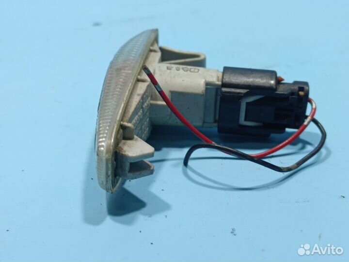 Повторитель поворота в крыло Mitsubishi Lancer 10