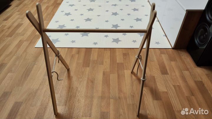 Деревянная стойка Монтессори