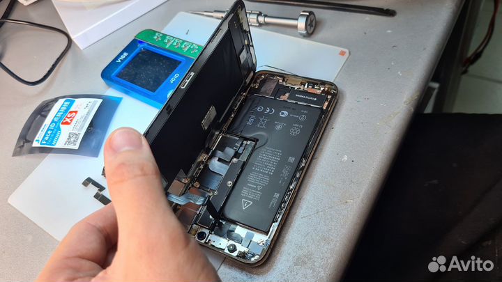 Замена аккумулятора в iPhone