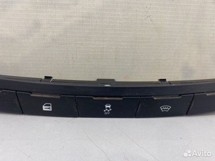 Кнопка центрального замка LADA Vesta 2180