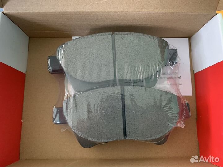 Тормозные колодки передние 3000228