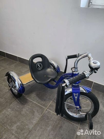 Трехколесный велосипед