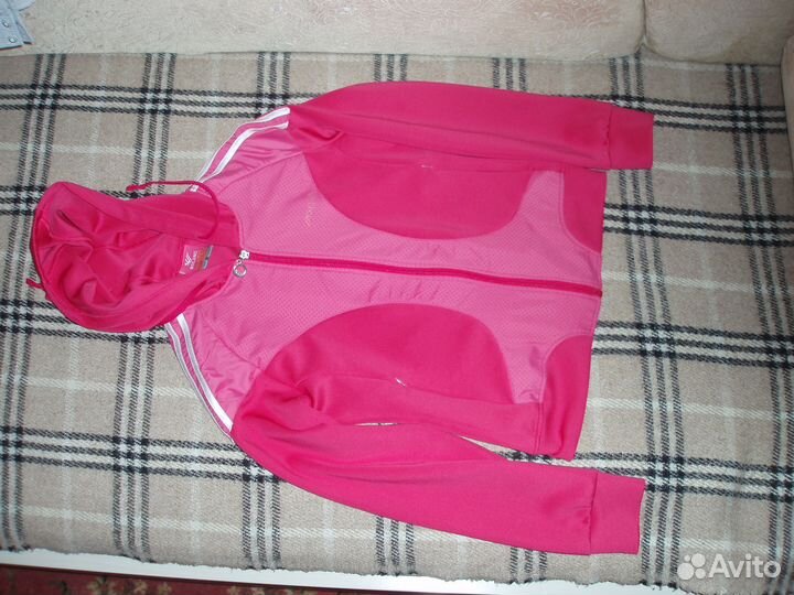 Спортивный костюм для девочки фирмы Bolang (б/у)