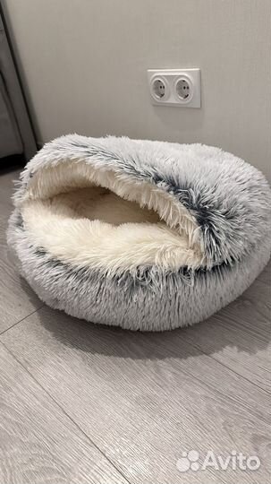 Закрытая лежанка домик для кошек M 50 см (мех)