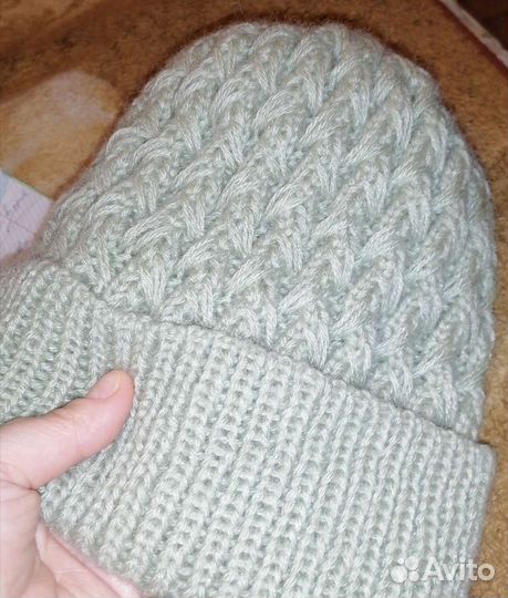 Шапка женская, ручная работа