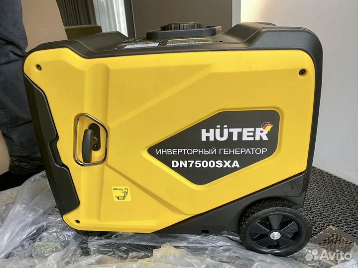 Инверторный генератор 6,5 кВт Huter DN7500SXA