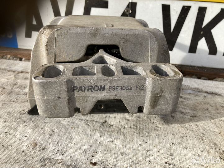 Опора двигателя левая VW Golf 4, Skoda Octavia