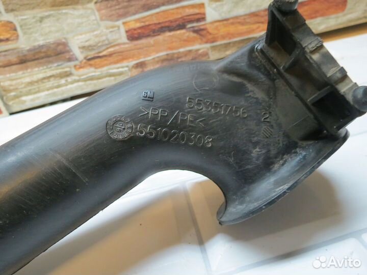 Патрубок воздухозаборника Opel Astra H GTC