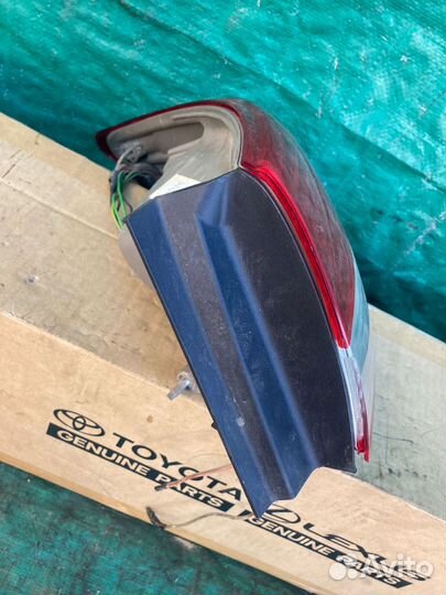 Фонарь задний наружный правый Nissan Almera G15