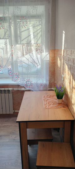 2-к. квартира, 43 м², 1/4 эт.