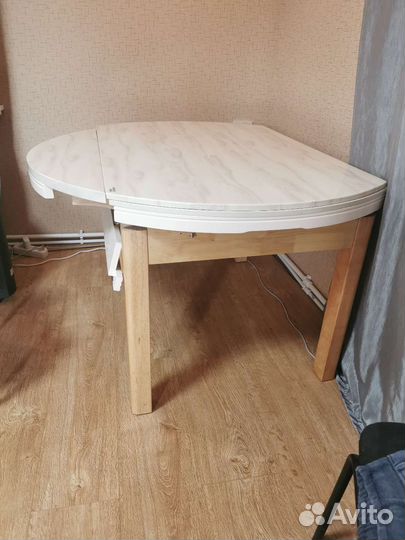 Кухонный стол