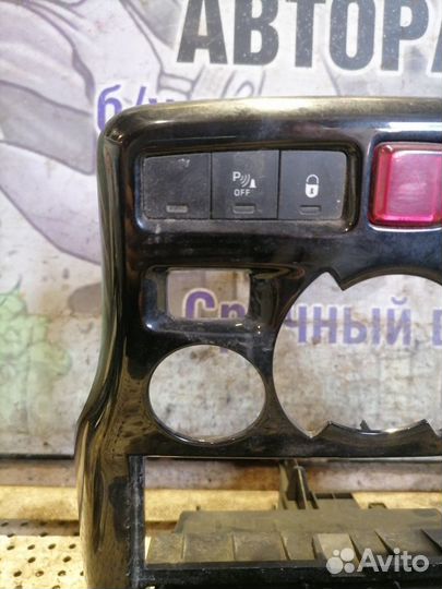 Рамка центральная в торпедо Citroen C3 Picasso