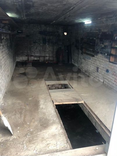 Гараж, > 30 м²