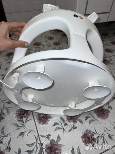 Сиденье для купания малыша