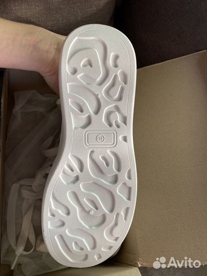 Кроссовки женские 40 размер