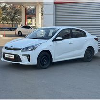 Kia Rio 1.6 AT, 2019, 231 876 км, с пробегом, цена 995 000 руб.