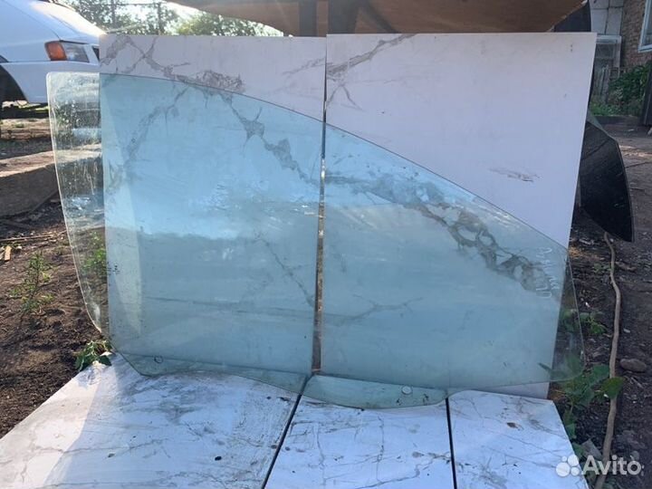 Стекло переднее правое Geely Emgrand Ec7 2013