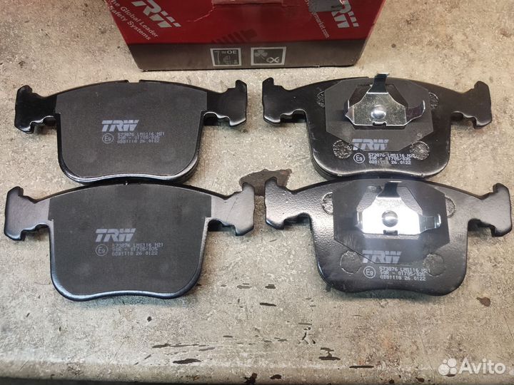 Новые тормозные колодки бмв 8 Е31