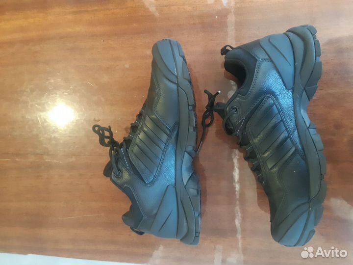 Кроссовки Adidas gore tex