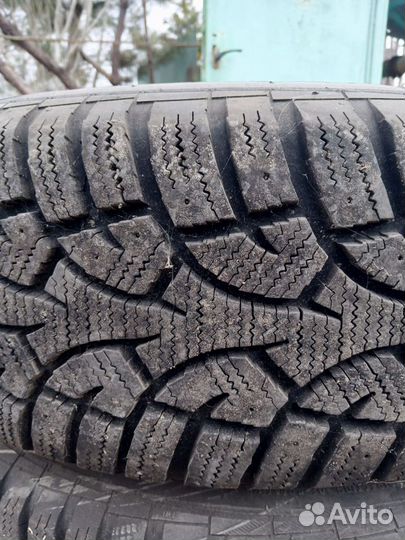 General Tire Altimax Arctic 215/65 R16