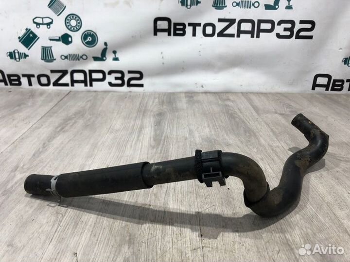 Патрубок системы охлаждения Mazda 3 BK Z6 2004