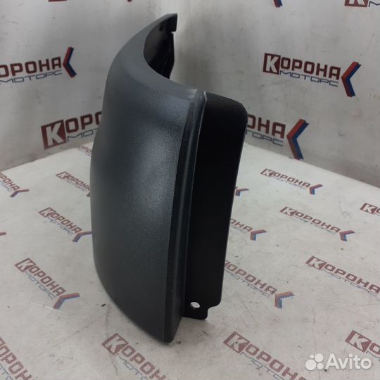 Накладка переднего бампера правая MAN