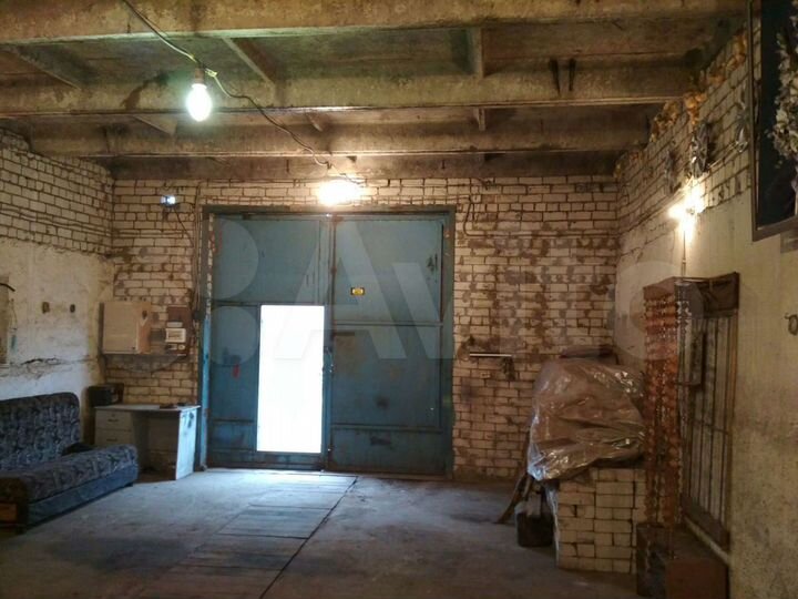 Гараж, > 30 м²