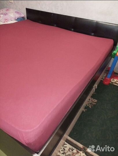 Простынь на резинке