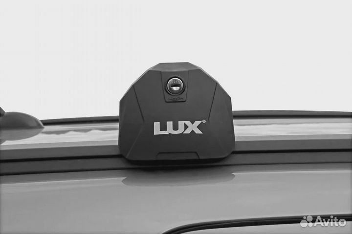 Багажник на крышу Lux Scout Black прижатый рейлинг