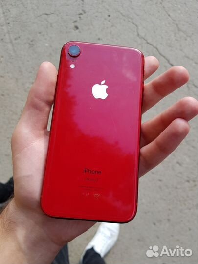 iPhone XR 64gb red