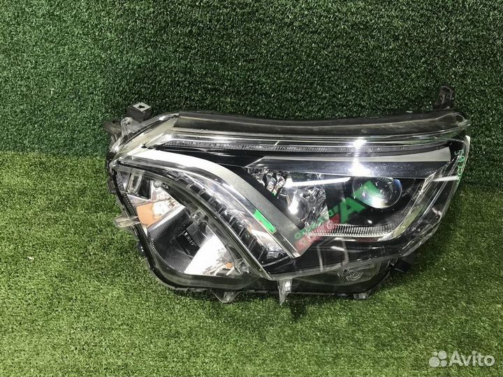 Фара левая Toyota RAV4