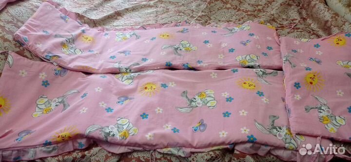 Бортики в детскую кроватку