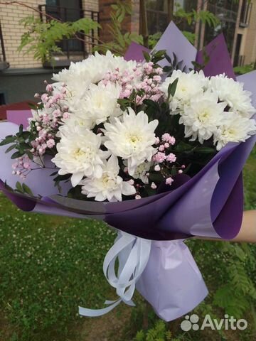 Букет цветов из хризантемы и гипсофилы