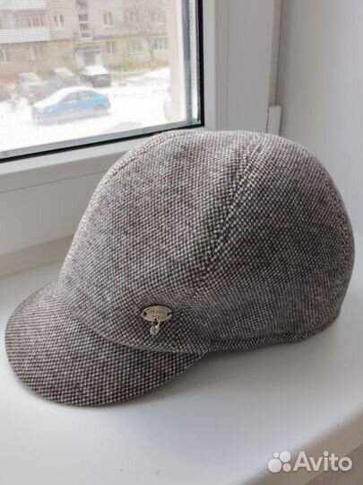 Кепка женская осенняя серая