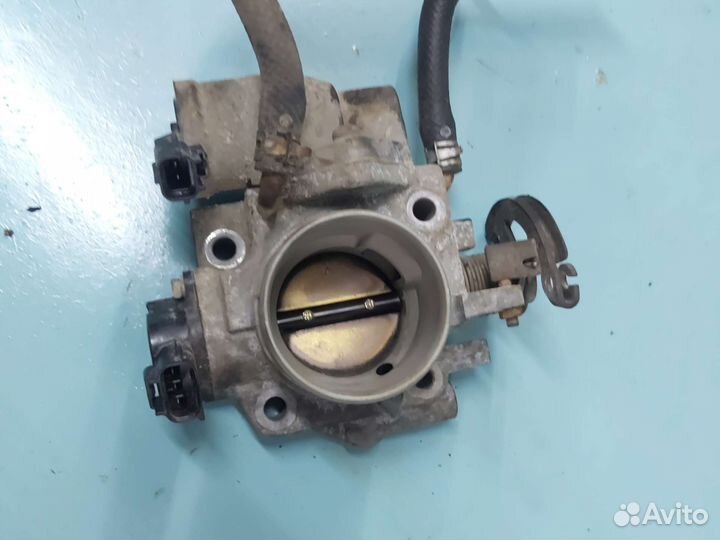 Дроссельная заслонка в сборе Mazda 323 bj