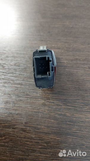 Кнопка аварийки Bmw 530 D F10 N57D30 2010