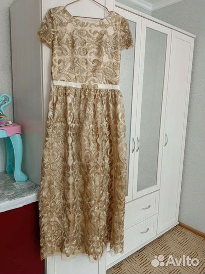 Вечернее платье